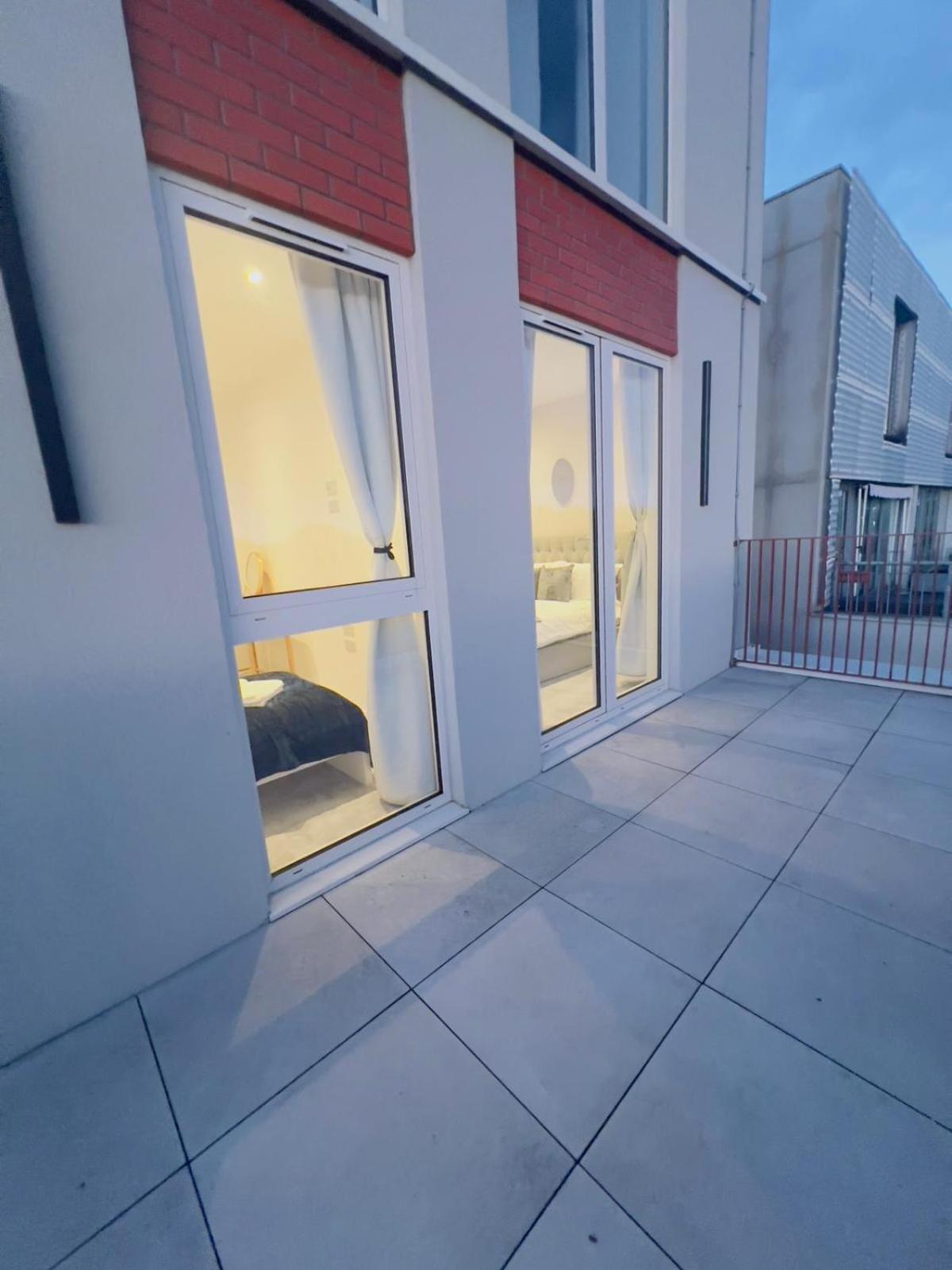 Appartement Modern Balcony Flat Closet To Bridge Londres